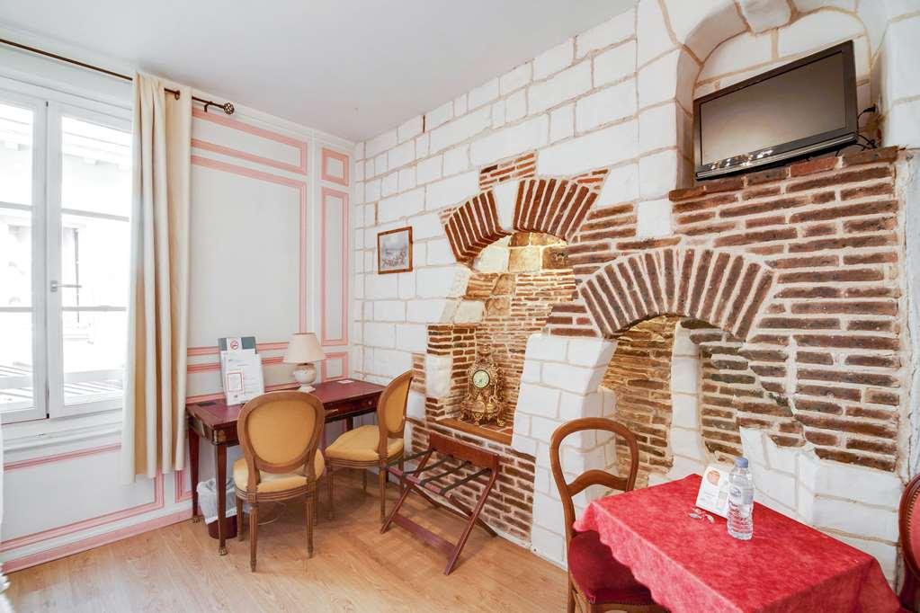 Brit Hotel Comtes De Champagne - Troyes Centre Historique Rom bilde
